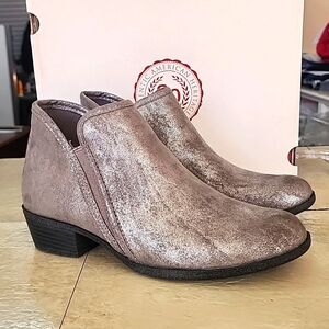 SO Meme Pewter Block Heel 7.5
